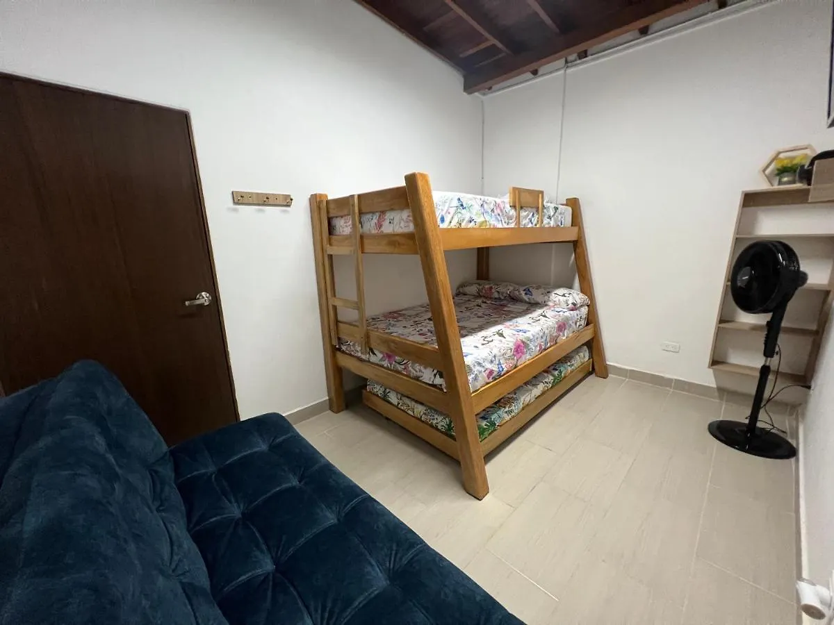 Apartamento Amoblado Sector Laureles-Estadio Hasta 6 Personas - Praga Medellín 0*,  Colombia